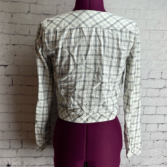 Abercrombie and fitch size XS long sleeve wrap shirt cream plaid - Picture 3 of 6